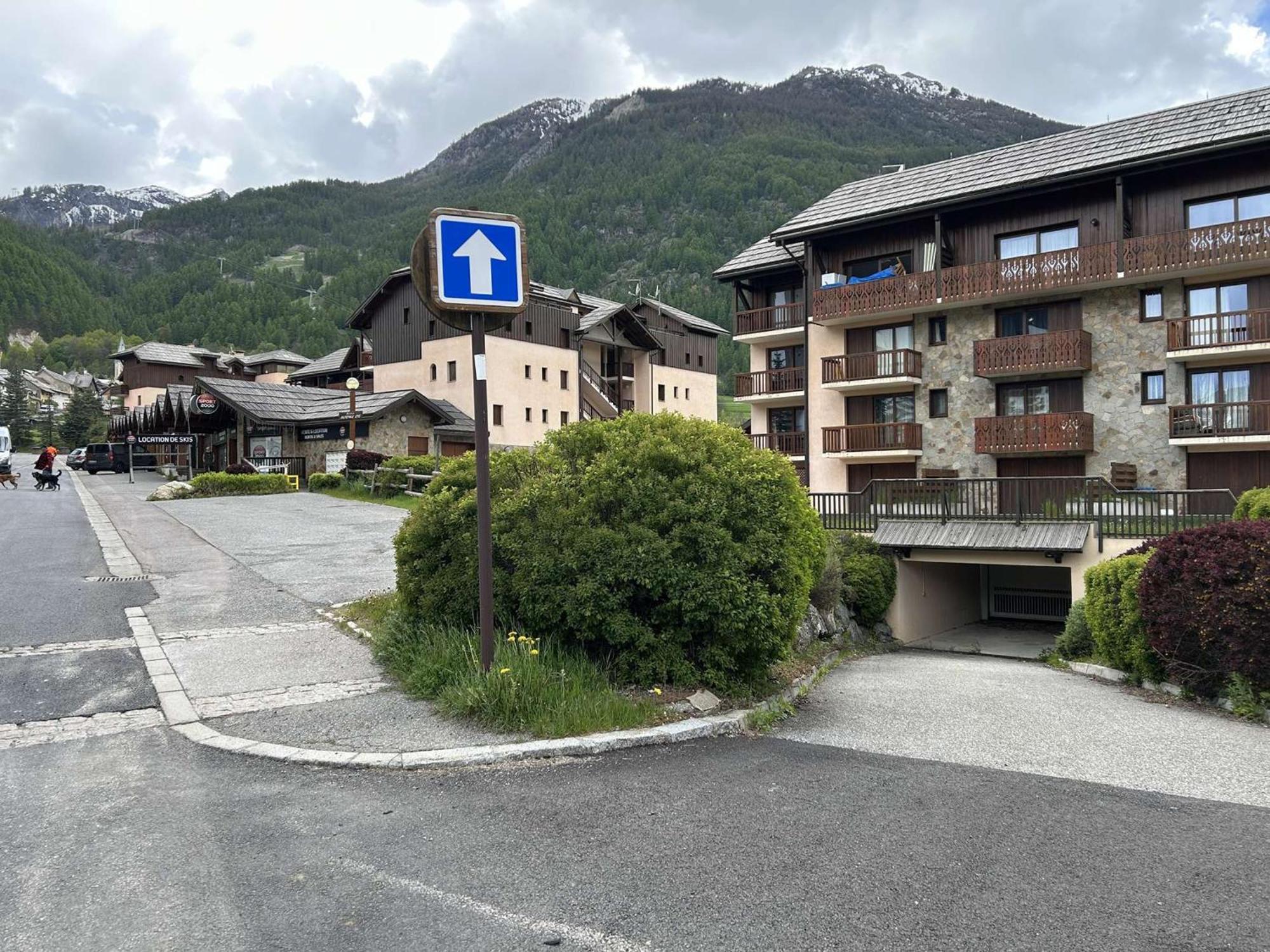 Appartement Lumineux 2 Pieces 6 Pers, Proche Pistes Et Commerces - La Salle Les Alpes - Fr-1-330F-29 سر تشيفاليه المظهر الخارجي الصورة