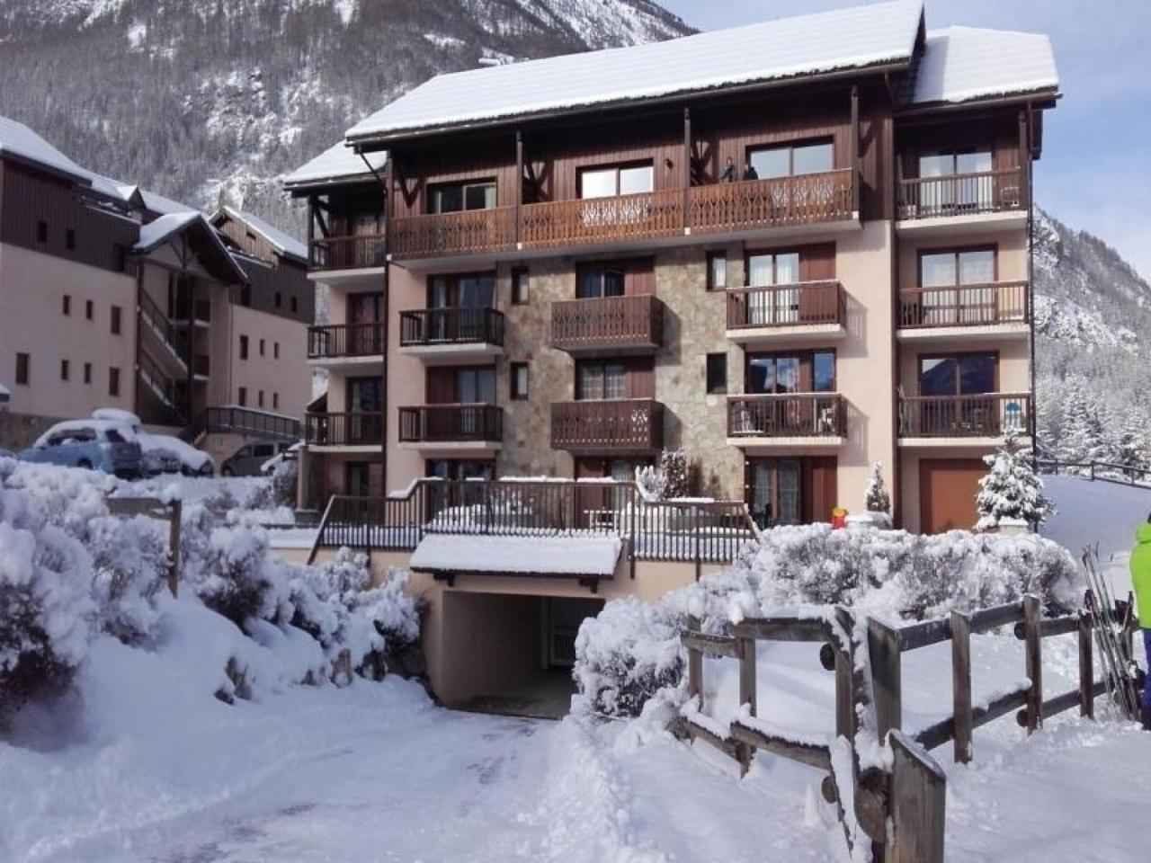 Appartement Lumineux 2 Pieces 6 Pers, Proche Pistes Et Commerces - La Salle Les Alpes - Fr-1-330F-29 سر تشيفاليه المظهر الخارجي الصورة